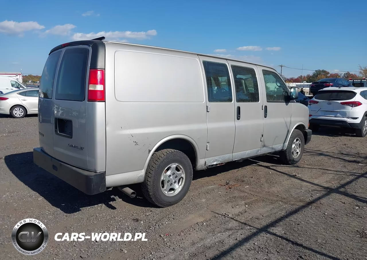 2006 Chevrolet Express Work Van VIN:1GCFG15XX61152517 - 4