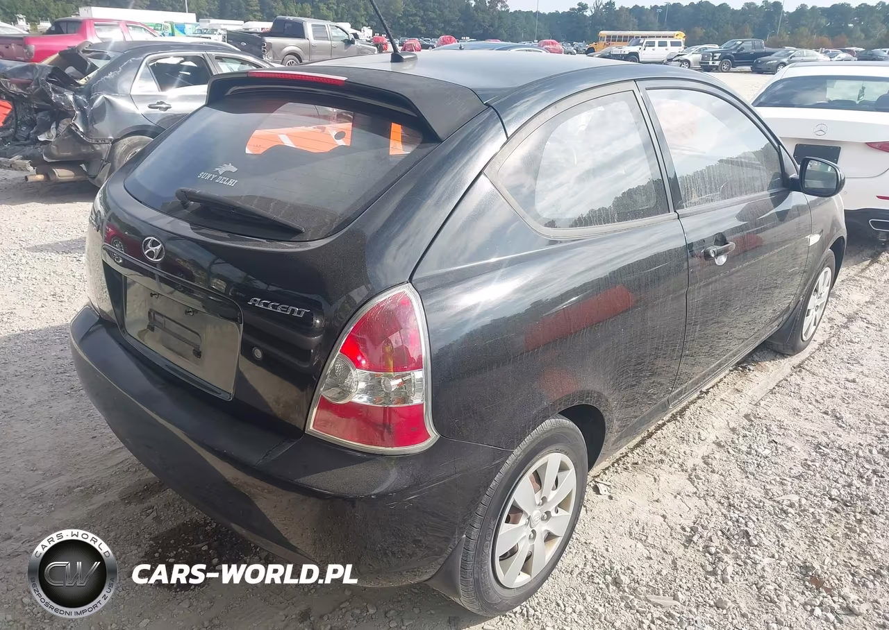 2010 Hyundai Accent Gs VIN:KMHCM3AC6AU152835 - 4