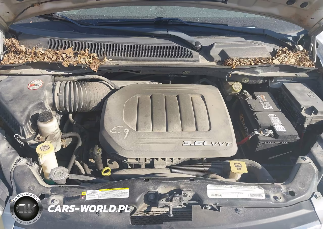 2011 Chrysler Town & Country Touring VIN:2A4RR5DG9BR664589 - 10