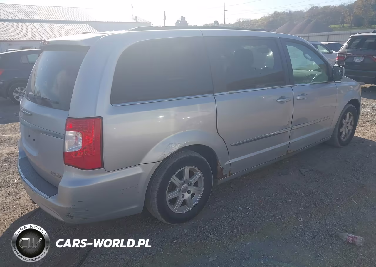 2011 Chrysler Town & Country Touring VIN:2A4RR5DG9BR664589 - 4