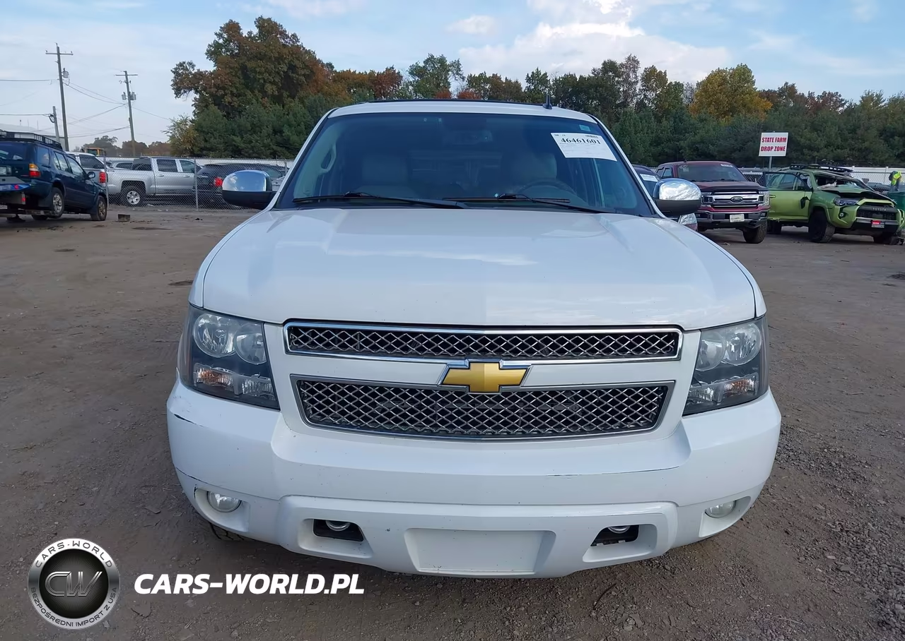 2013 Chevrolet Tahoe Ltz VIN:1GNSKCE04DR327717 - 12