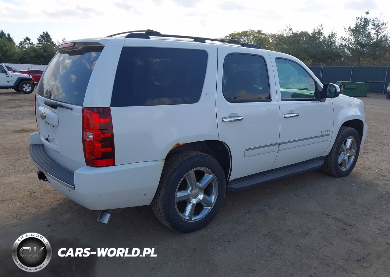 2013 Chevrolet Tahoe Ltz VIN:1GNSKCE04DR327717 - 4