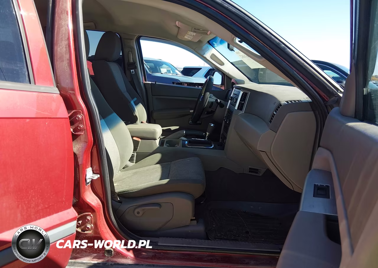2009 Jeep Grand Cherokee Laredo VIN:1J8GR48K39C553523 - 5