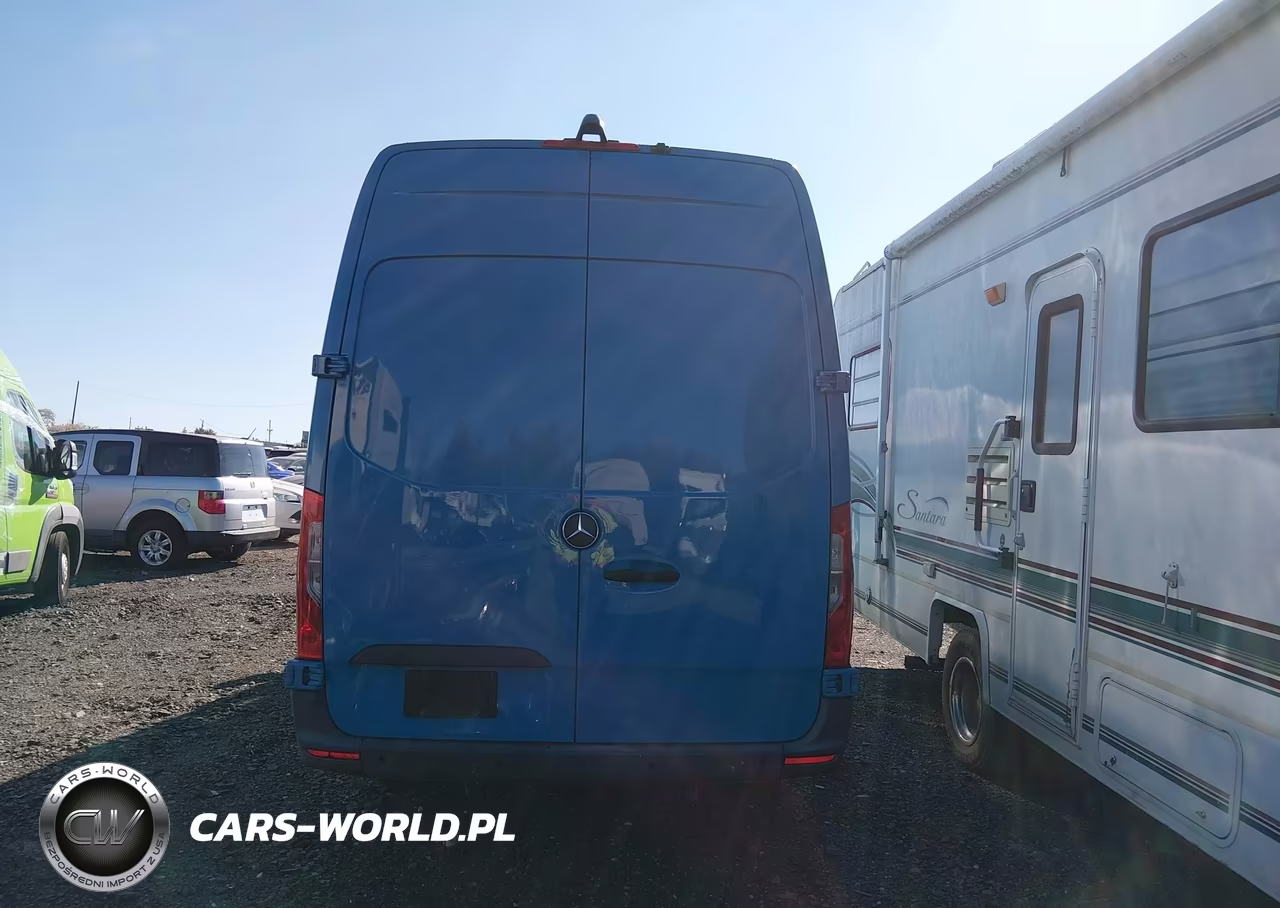 2019 Mercedes-Benz Sprinter 2500 High Roof V6 VIN:WD4PF1CD1KP126367 - 16