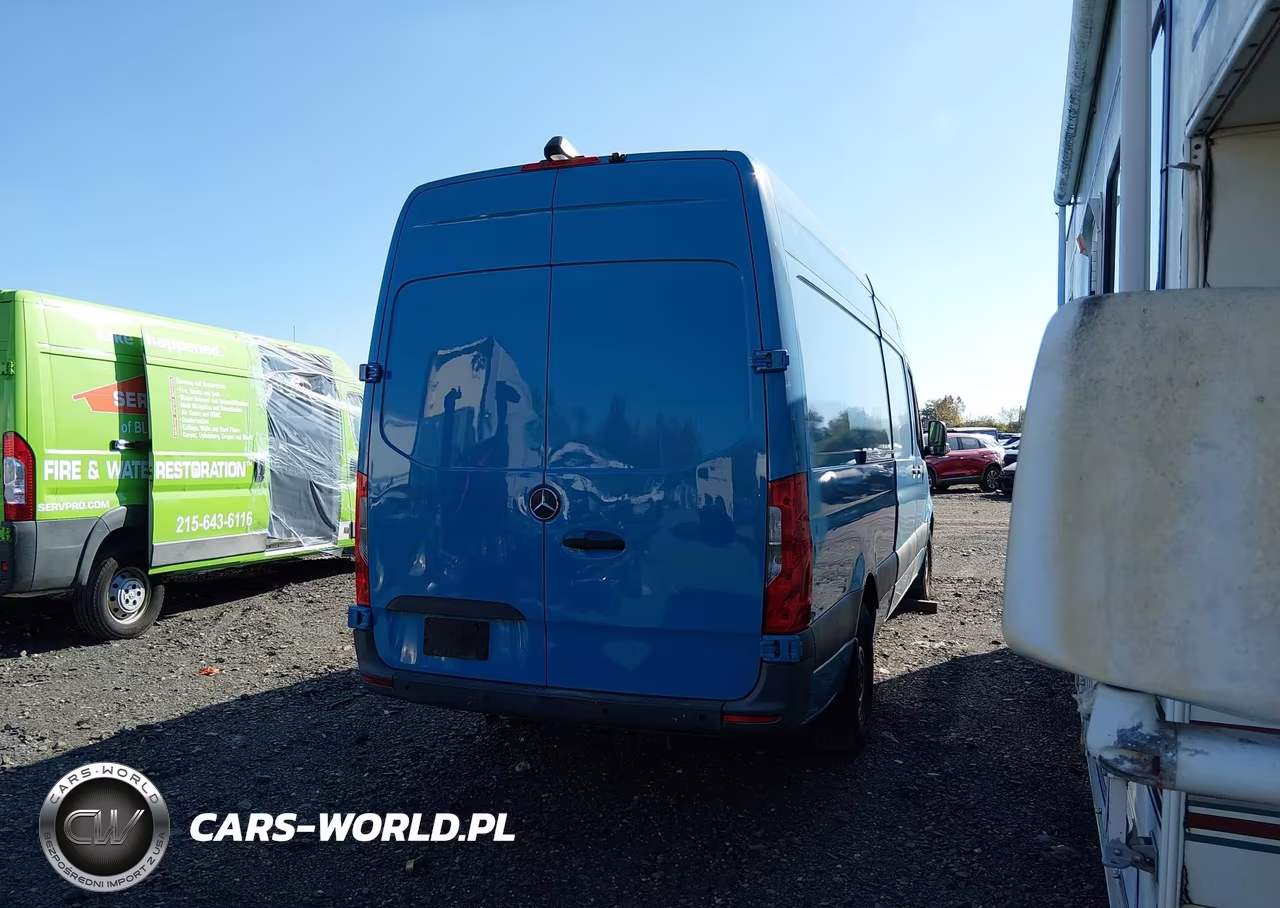 2019 Mercedes-Benz Sprinter 2500 High Roof V6 VIN:WD4PF1CD1KP126367 - 4