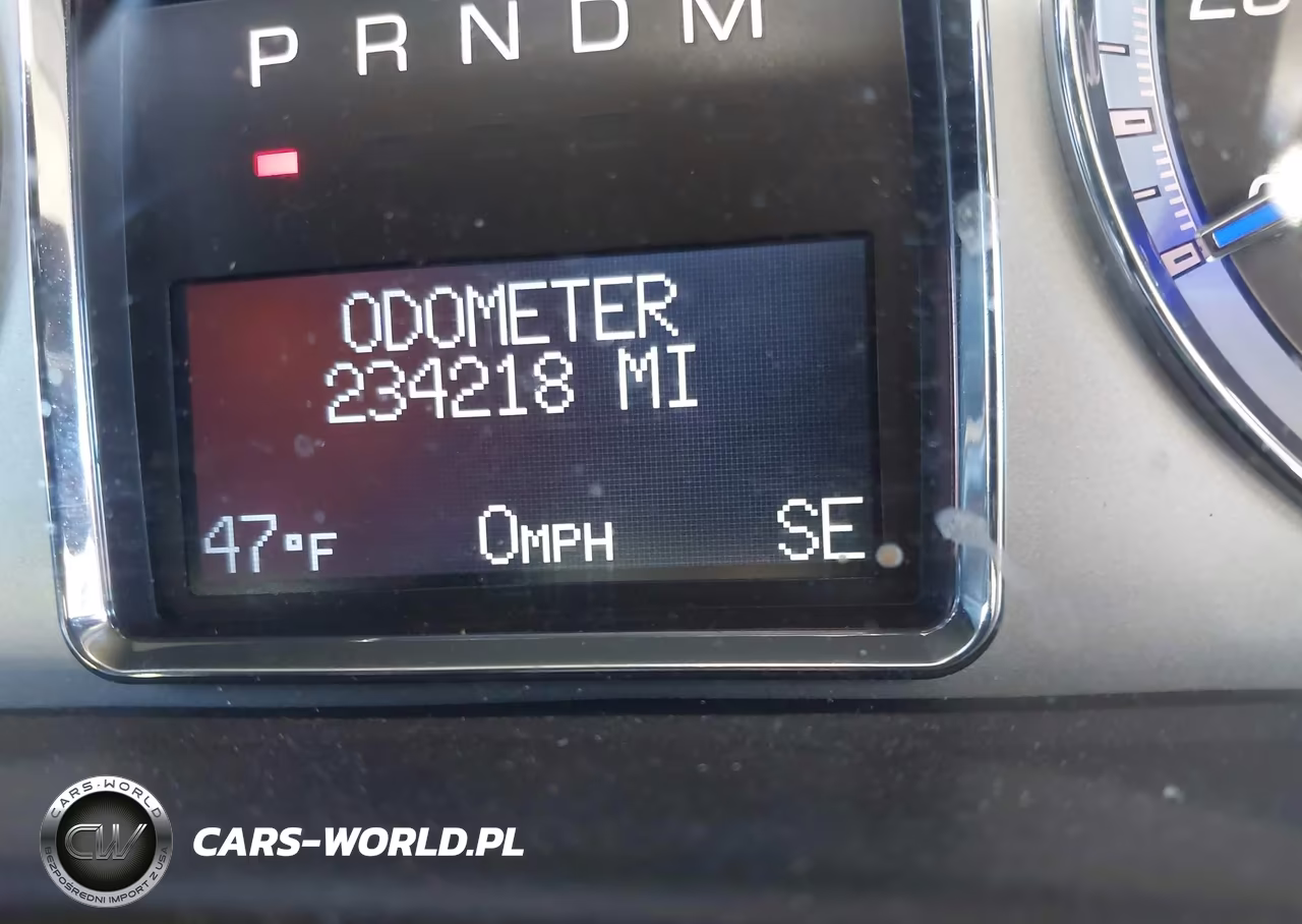 2010 Cadillac Escalade Luxury VIN:1GYUKBEF0AR116911 - 7