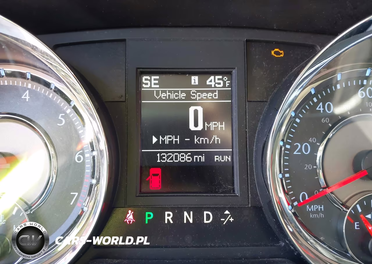 2015 Chrysler Town & Country Touring VIN:2C4RC1BG7FR752579 - 7