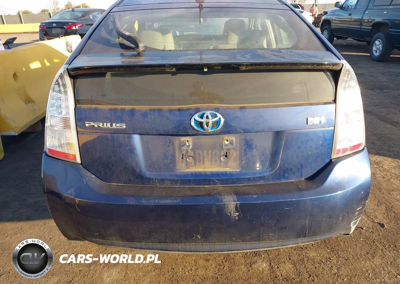 2011 Toyota Prius Two VIN:JTDKN3DU9B0319148 - 16