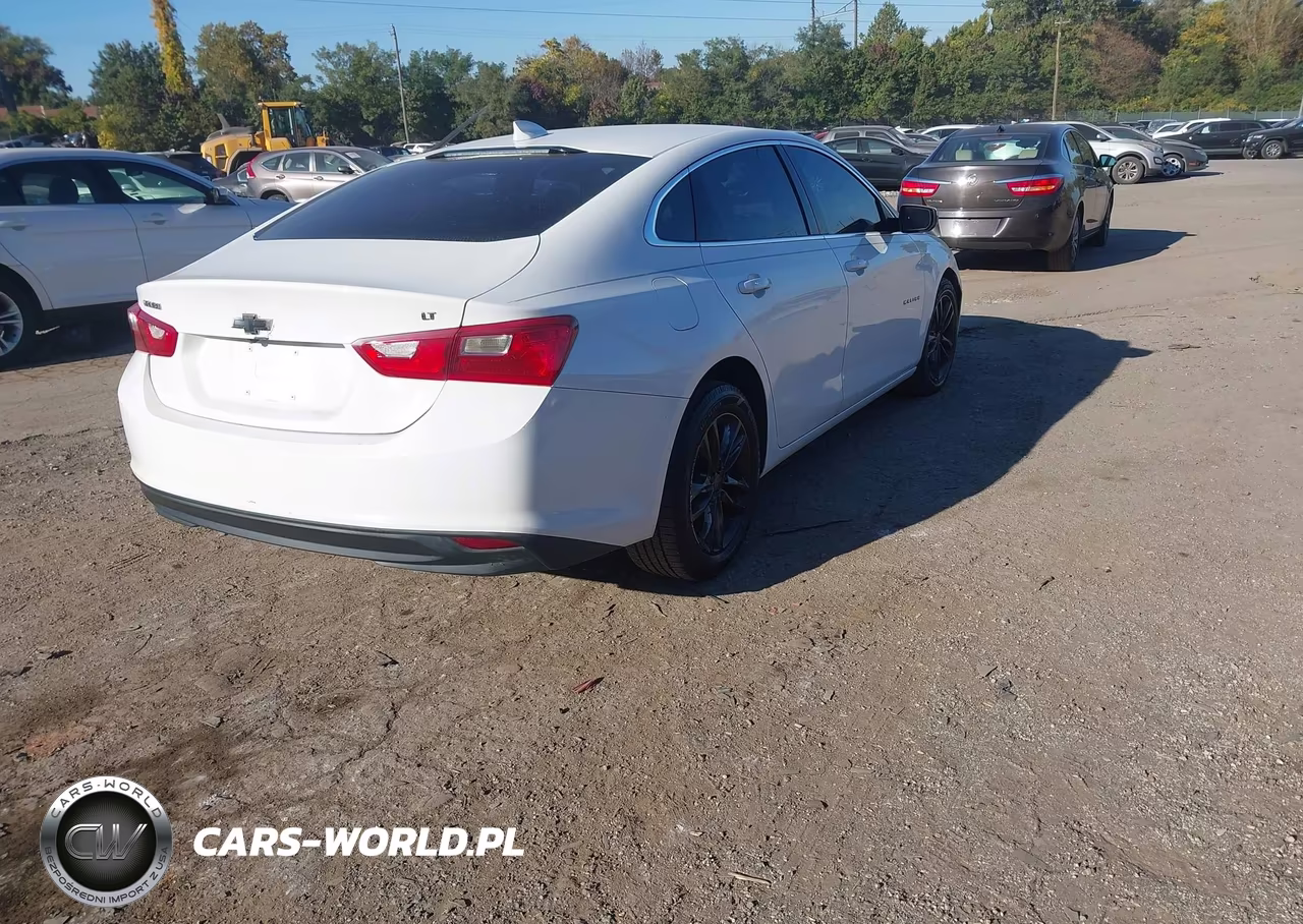 2018 Chevrolet Malibu Lt VIN:1G1ZD5ST0JF173864 - 4