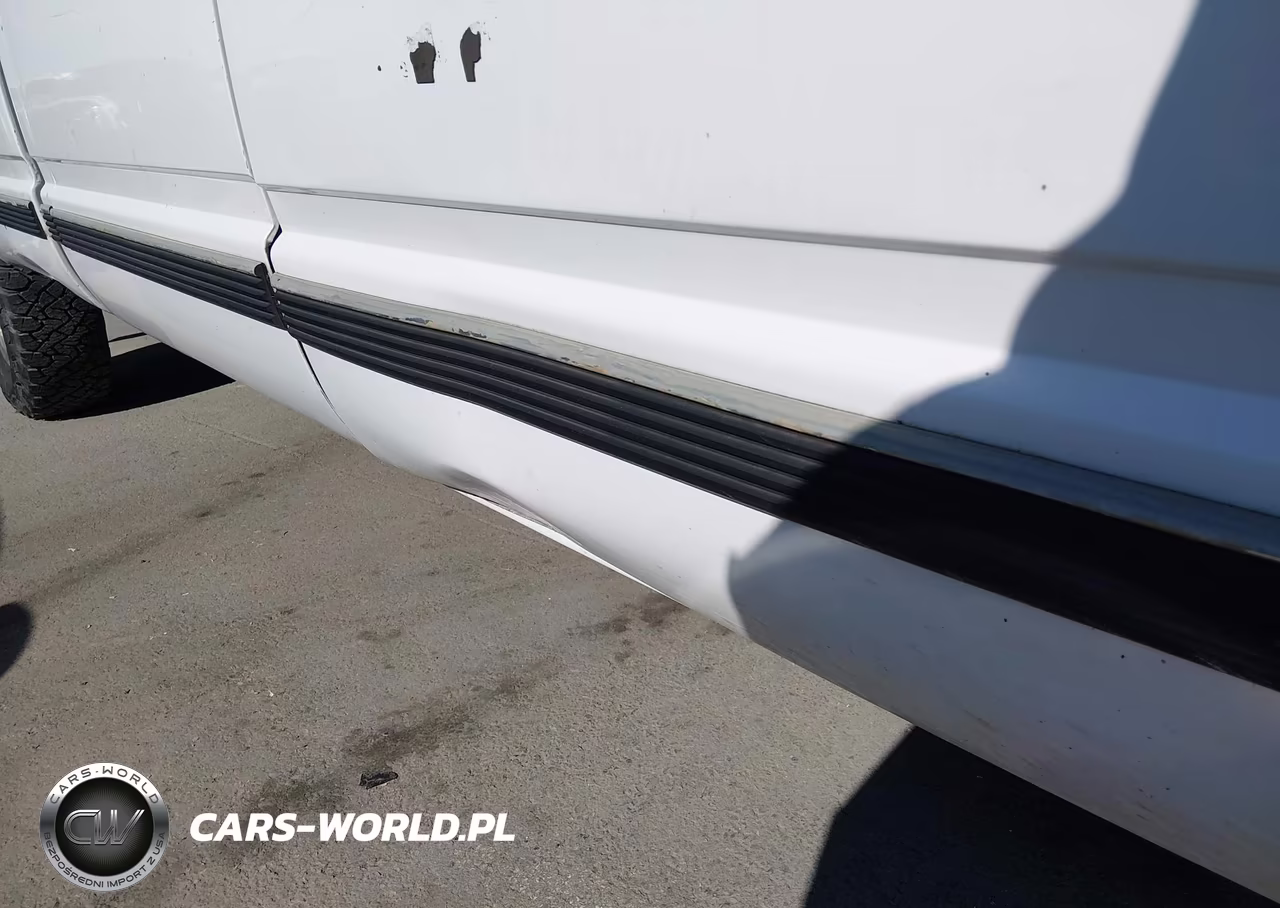 2000 Chevrolet C3500 VIN:1GCGC33RXYF438132 - 12