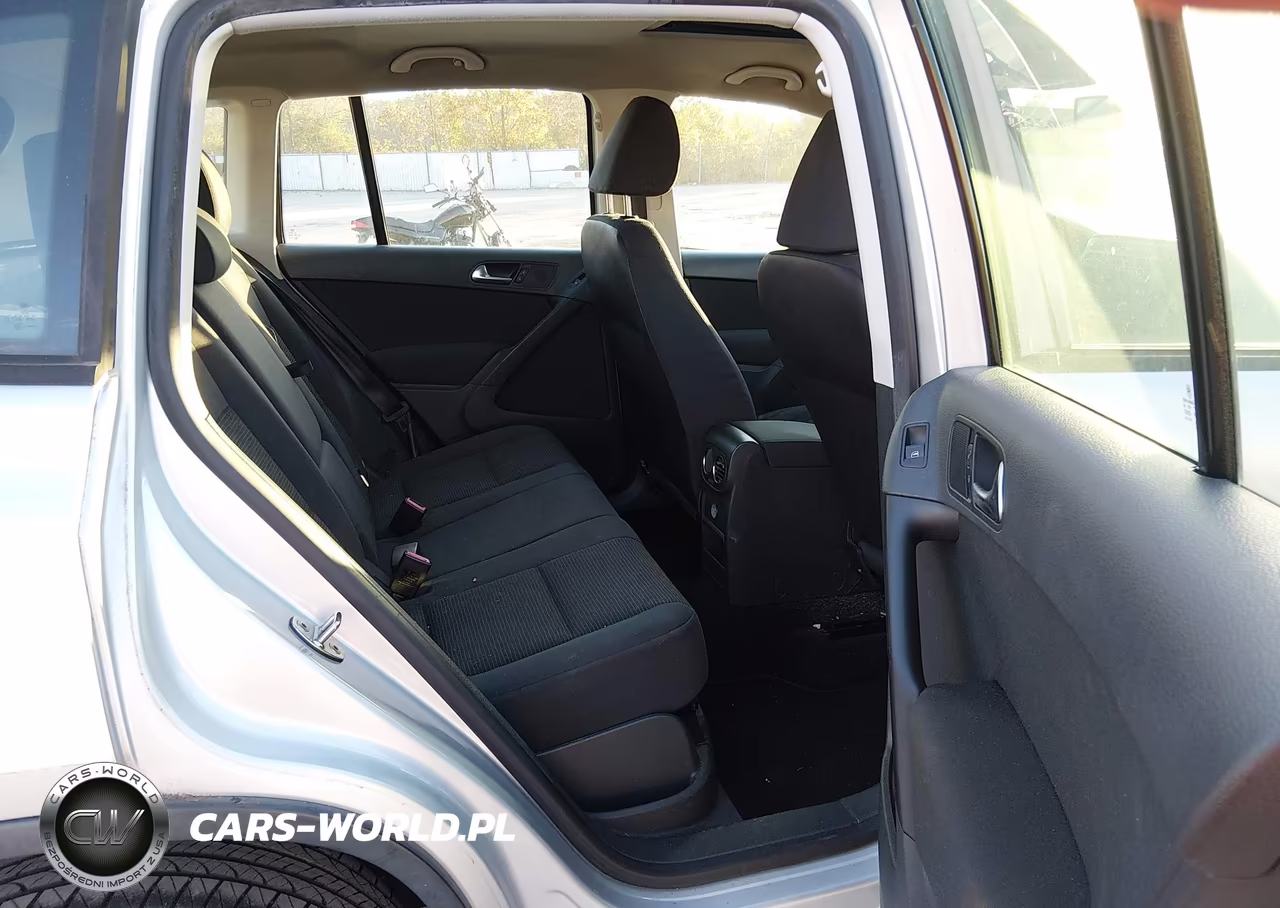2013 Volkswagen Tiguan S VIN:WVGAV7AXXDW539654 - 6