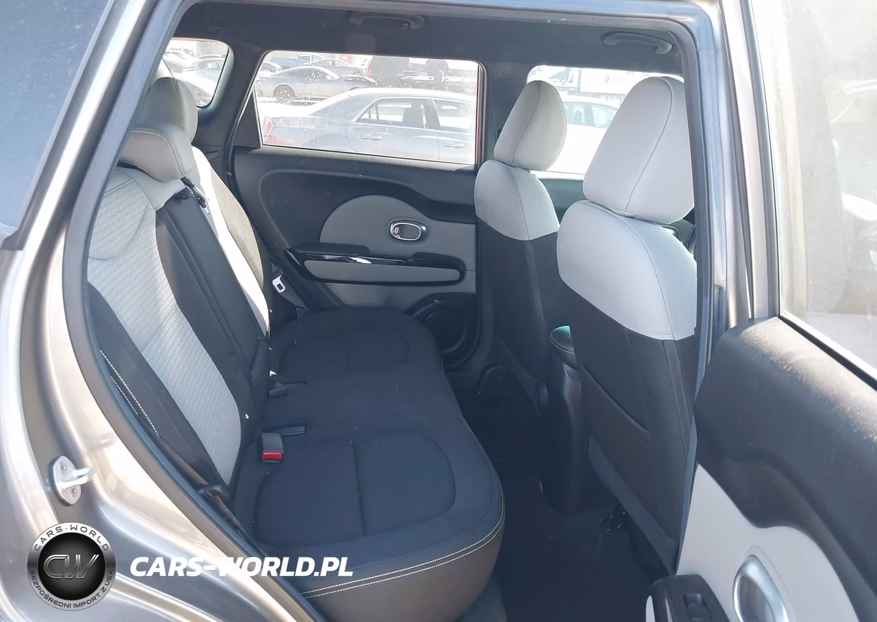 2016 Kia Soul + VIN:KNDJP3A51G7365347 - 8