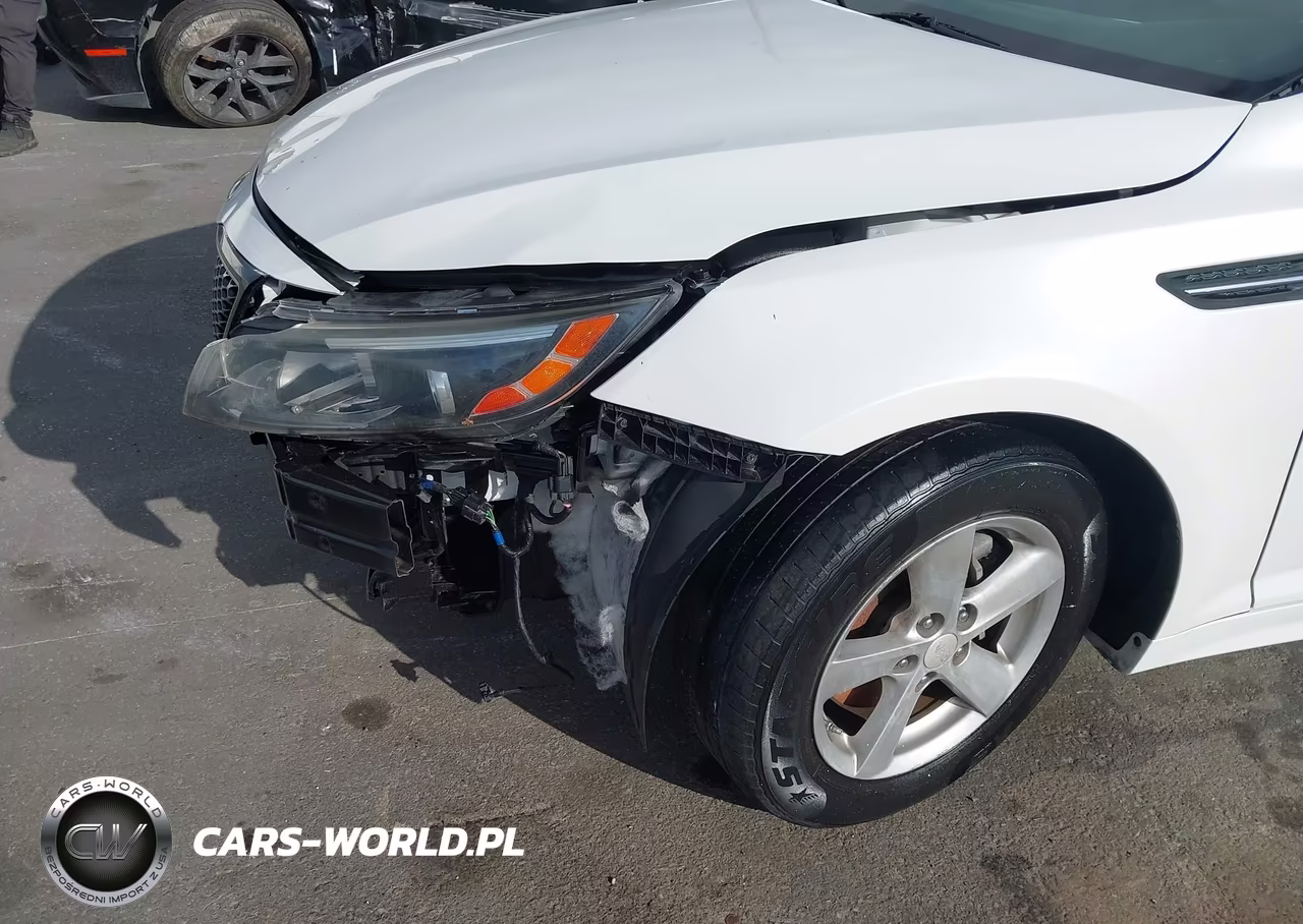 2015 Kia Optima Lx VIN:5XXGM4A75FG426344 - 12