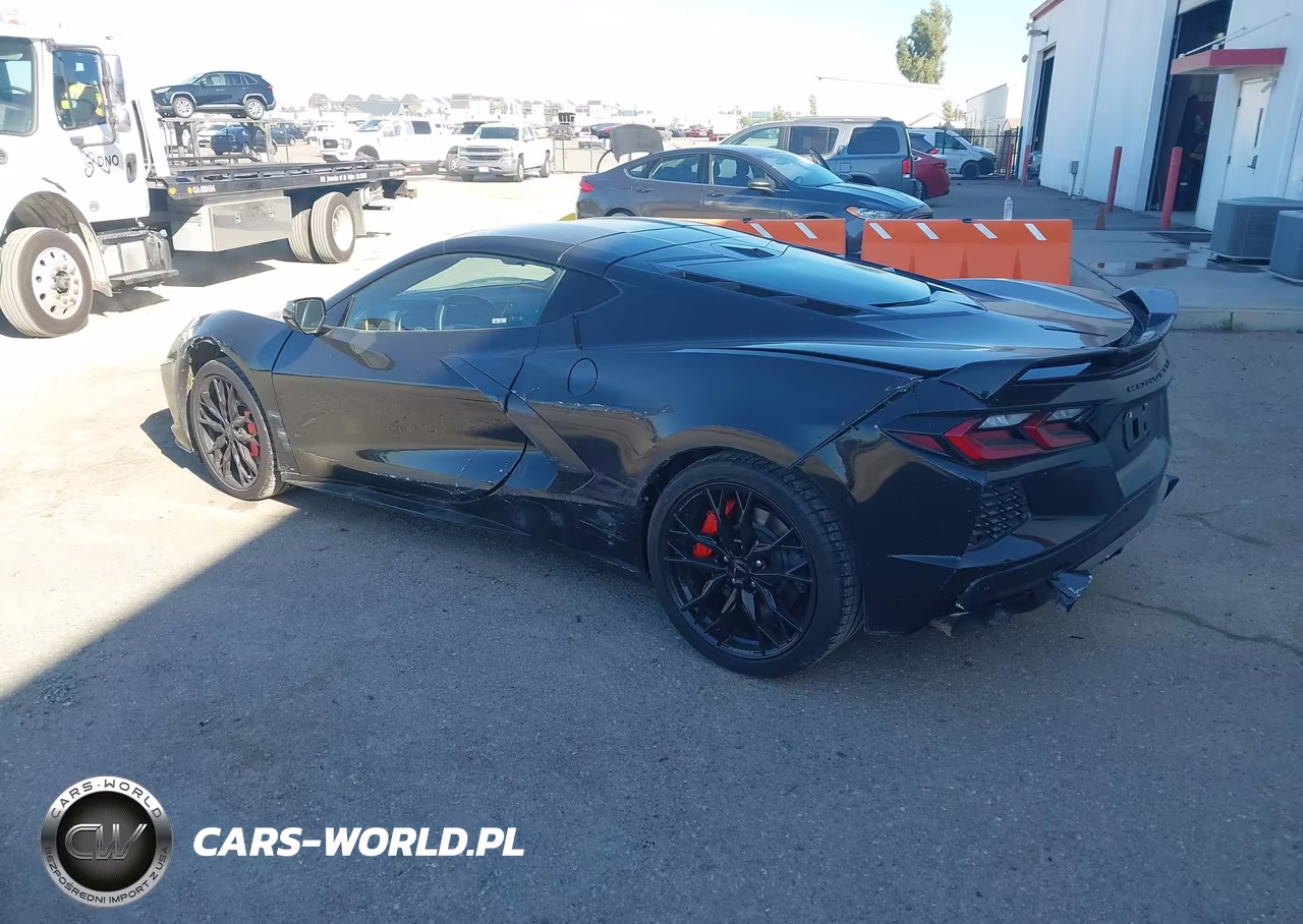 2023 Chevrolet Corvette Stingray 2Lt VIN:1G1YB2D4XP5137393 - 3