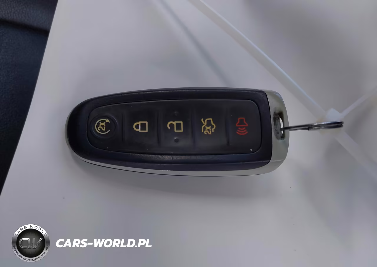2014 Ford Focus Titanium VIN:1FADP3J26EL106169 - 11
