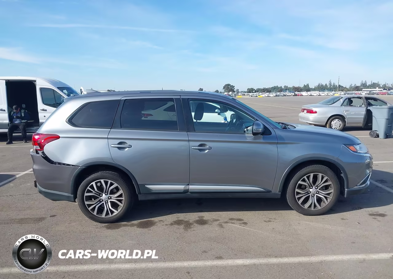2018 Mitsubishi Outlander Se VIN:JA4AZ3A36JZ041759 - 13