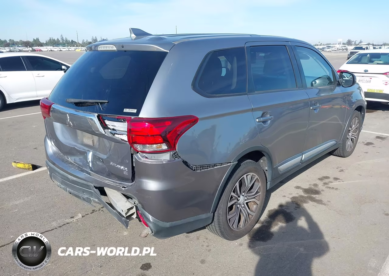2018 Mitsubishi Outlander Se VIN:JA4AZ3A36JZ041759 - 4