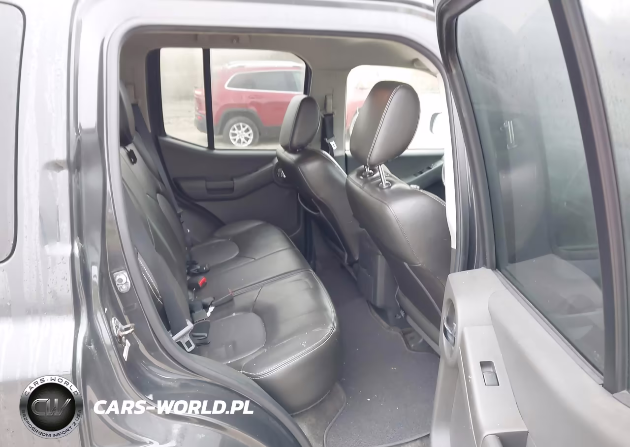 2015 Nissan Xterra Pro-4X VIN:5N1AN0NW5FN657919 - 8