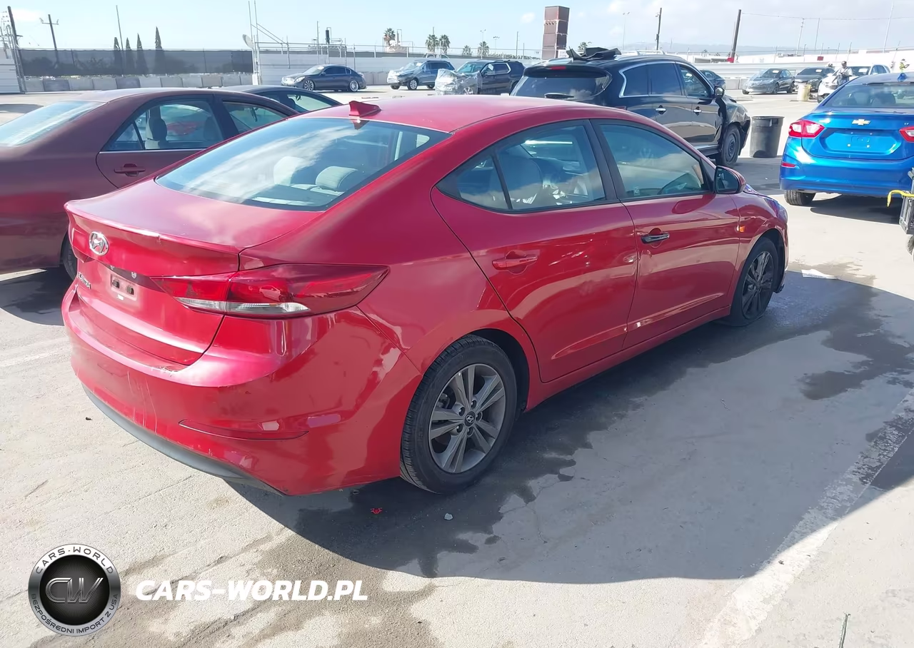 2018 Hyundai Elantra Sel VIN:5NPD84LFXJH288910 - 4