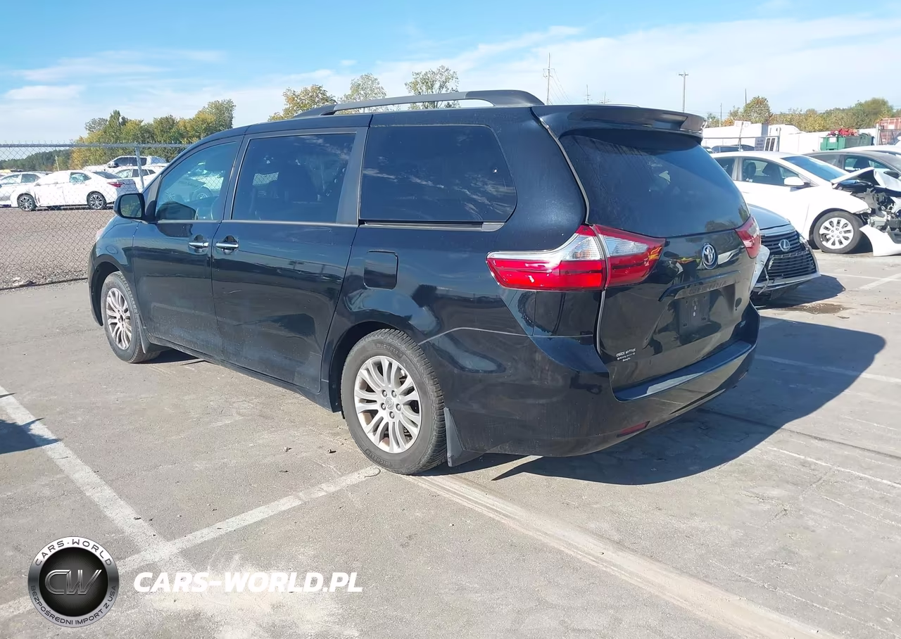 2015 Toyota Sienna Xle 8 Passenger VIN:5TDYK3DCXFS531621 - 3
