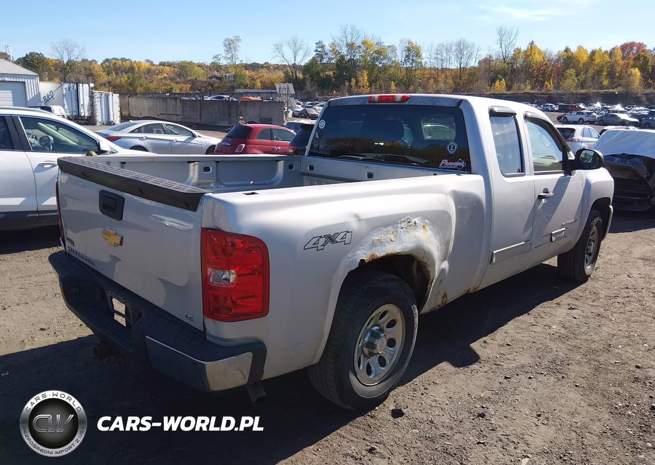 2011 Chevrolet Silverado 1500 Ls VIN:1GCRKREA1BZ378737 - 4