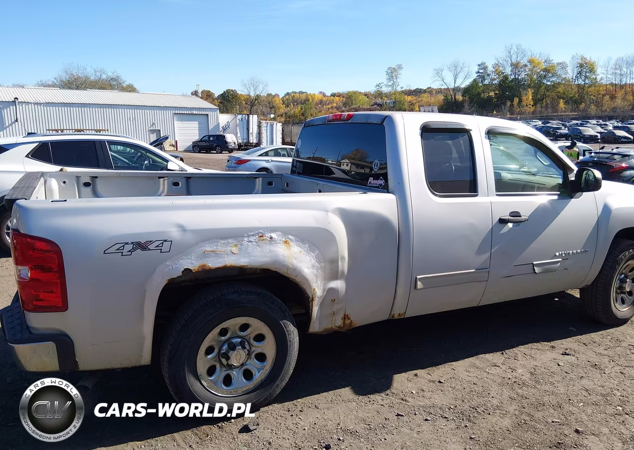 2011 Chevrolet Silverado 1500 Ls VIN:1GCRKREA1BZ378737 - 6