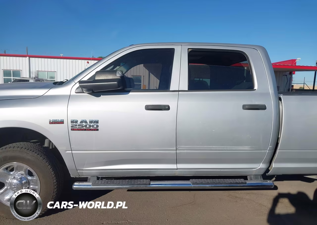 2018 Ram 2500 Tradesman 4X4 8' Box VIN:3C6UR5HJ1JG337668 - 14