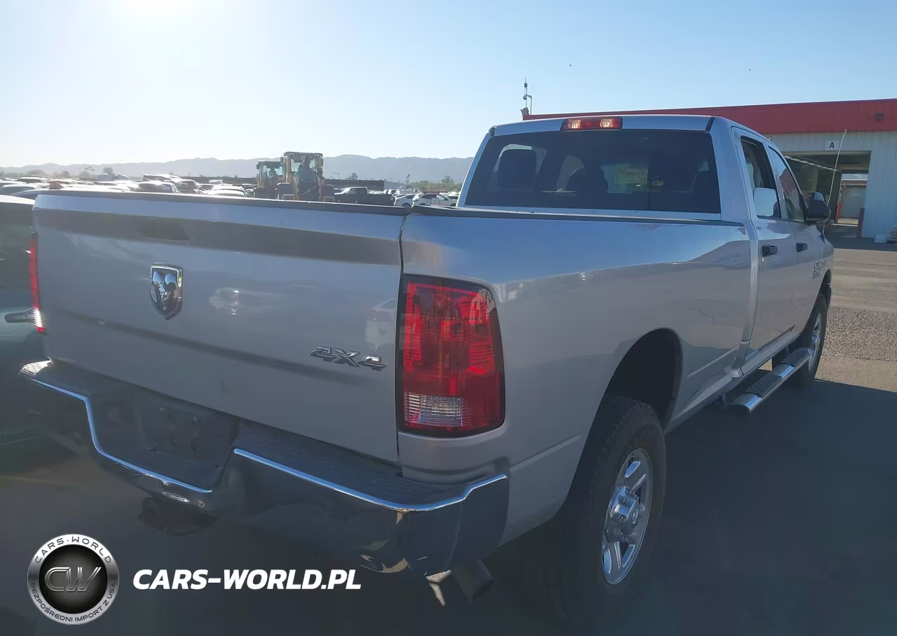 2018 Ram 2500 Tradesman 4X4 8' Box VIN:3C6UR5HJ1JG337668 - 4