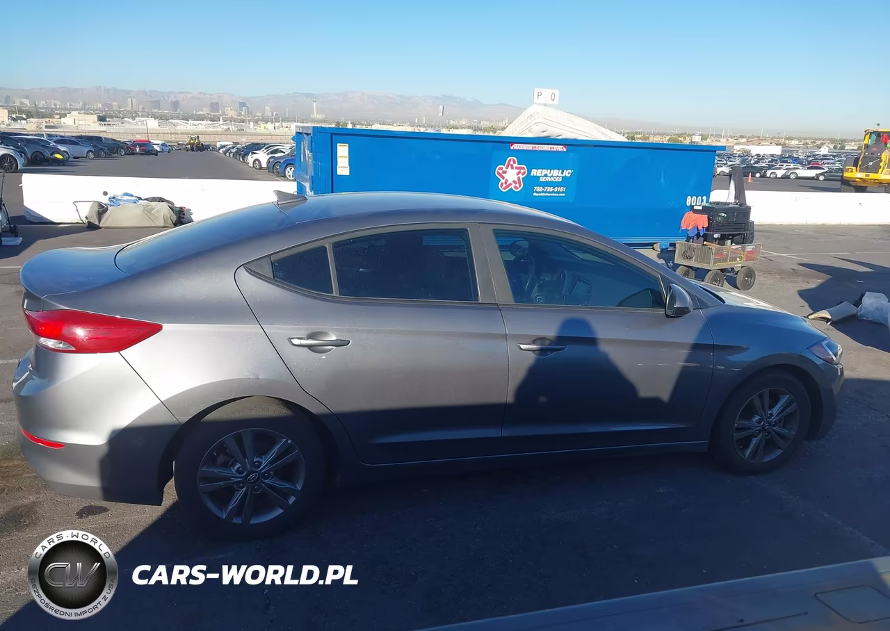 2018 Hyundai Elantra Sel VIN:5NPD84LF9JH342665 - 13
