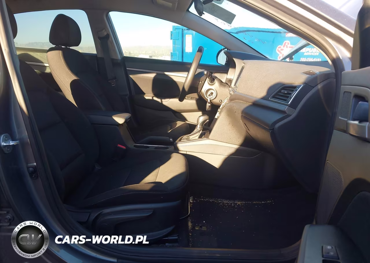 2018 Hyundai Elantra Sel VIN:5NPD84LF9JH342665 - 5