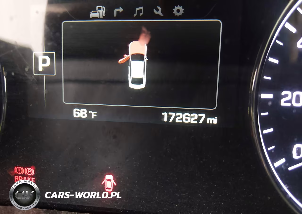 2015 Hyundai Genesis 3.8 VIN:KMHGN4JE6FU045989 - 15