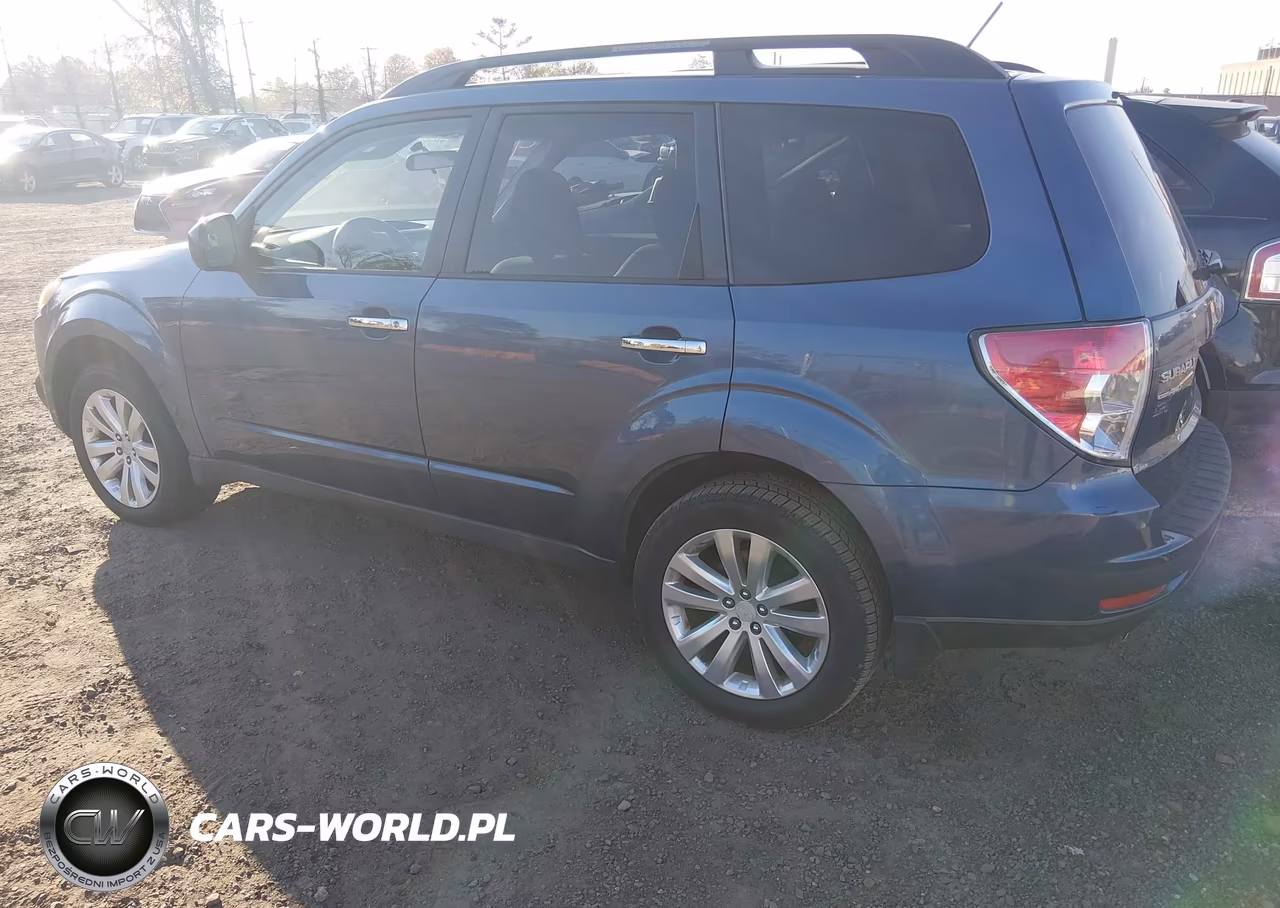 2012 Subaru Forester 2.5X Premium VIN:JF2SHADC2CH447139 - 3