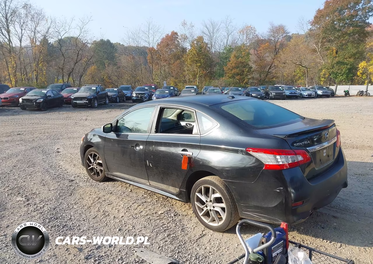 2015 Nissan Sentra Sr VIN:3N1AB7AP3FY323494 - 3
