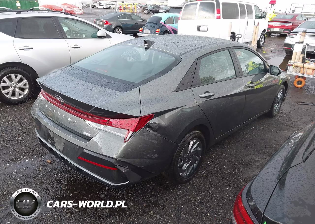 2026 Hyundai Elantra Hybrid Blue VIN:KMHLM4DJ5TU215782 - 4