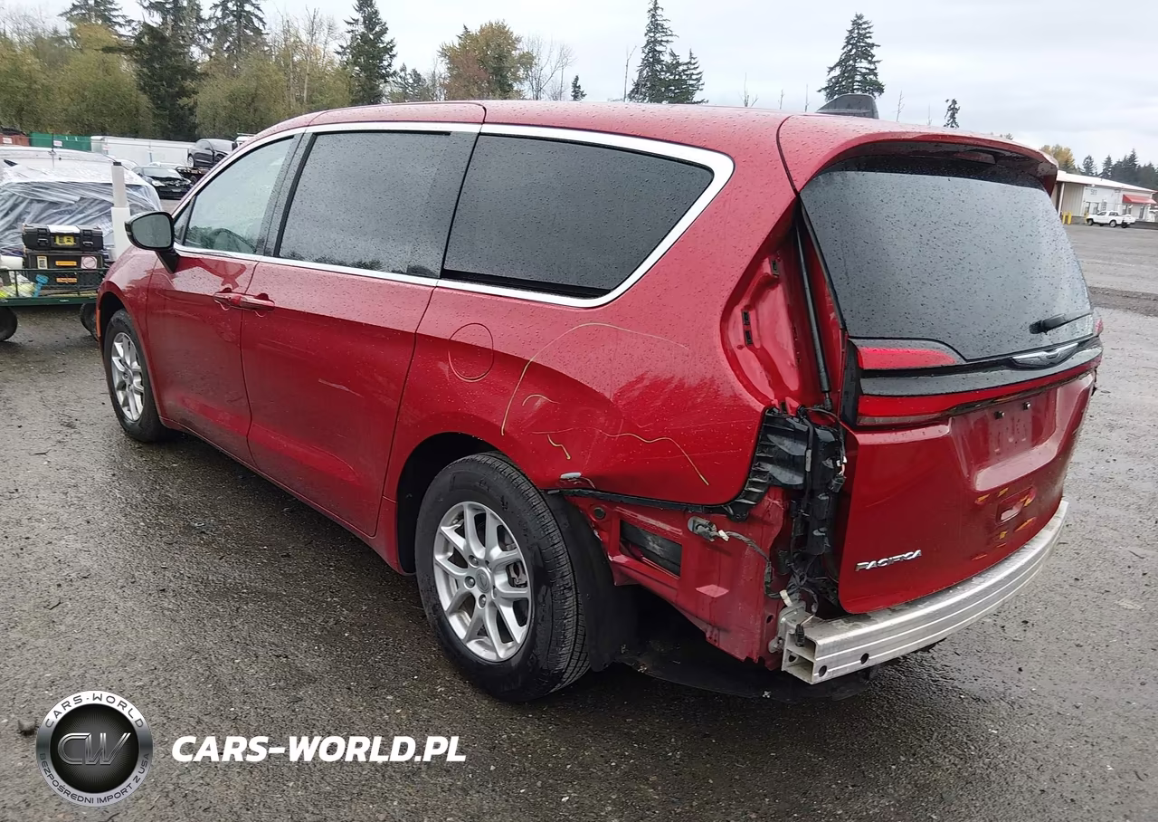 2024 Chrysler Pacifica Touring L VIN:2C4RC1BG6RR179341 - 3