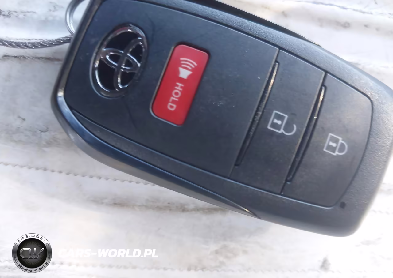 2026 Toyota Prius Plug-In Hybrid Xse VIN:JTDACACU5T3068667 - 11
