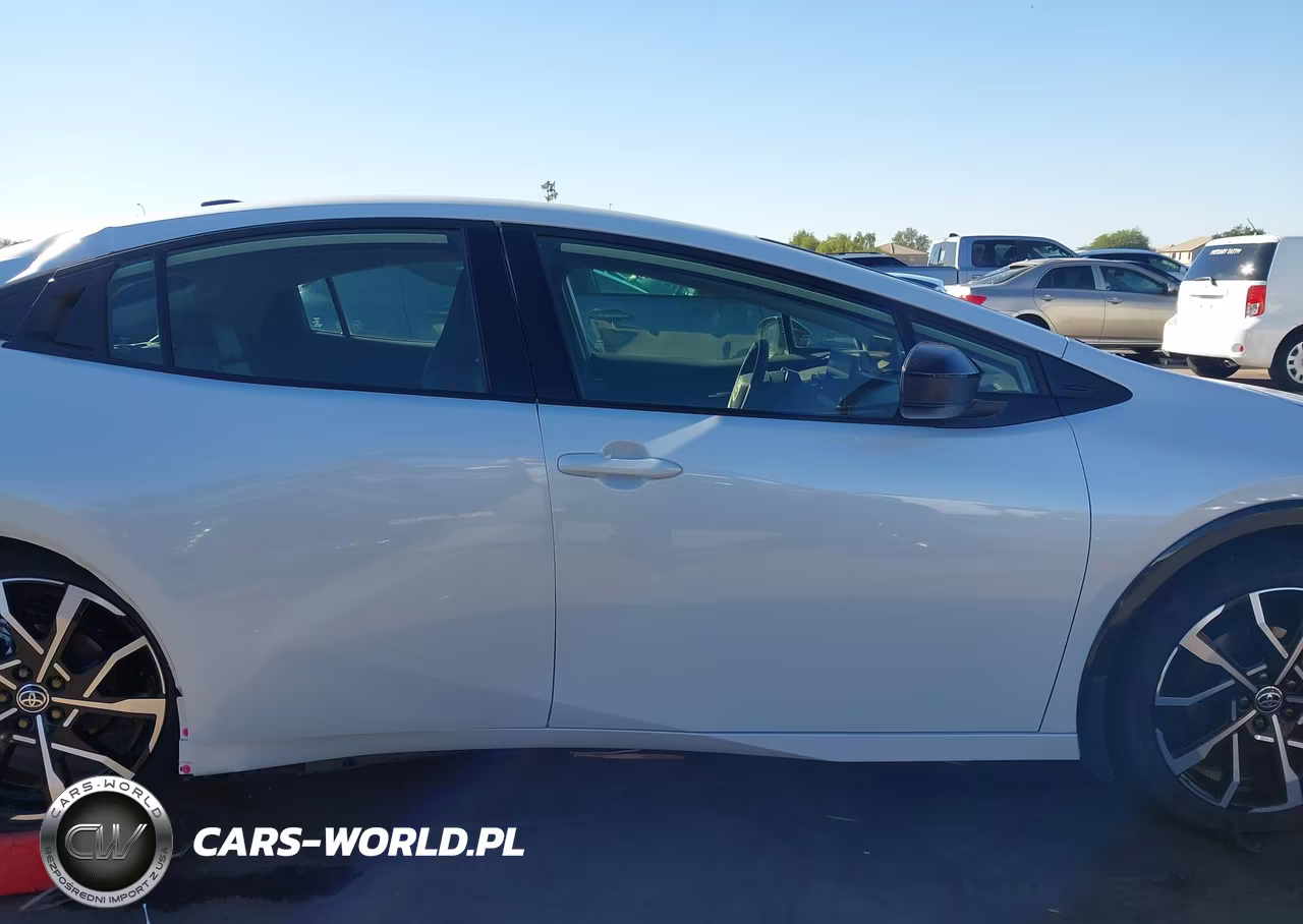 2026 Toyota Prius Plug-In Hybrid Xse VIN:JTDACACU5T3068667 - 13