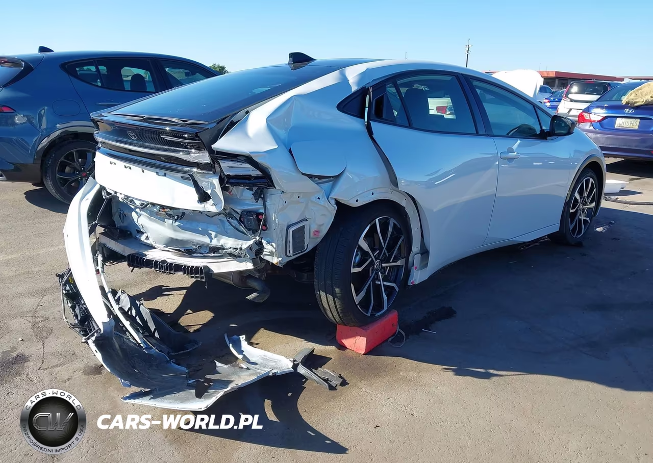 2026 Toyota Prius Plug-In Hybrid Xse VIN:JTDACACU5T3068667 - 4
