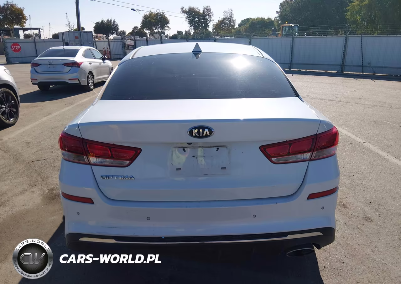 2019 Kia Optima Lx VIN:5XXGT4L38KG355308 - 16