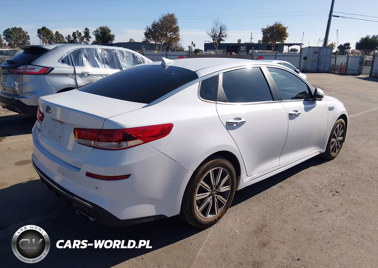 2019 Kia Optima Lx VIN:5XXGT4L38KG355308 - 4