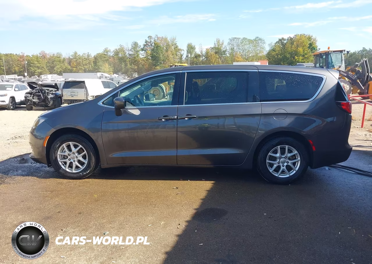 2020 Chrysler Voyager Lx VIN:2C4RC1CG8LR252540 - 19