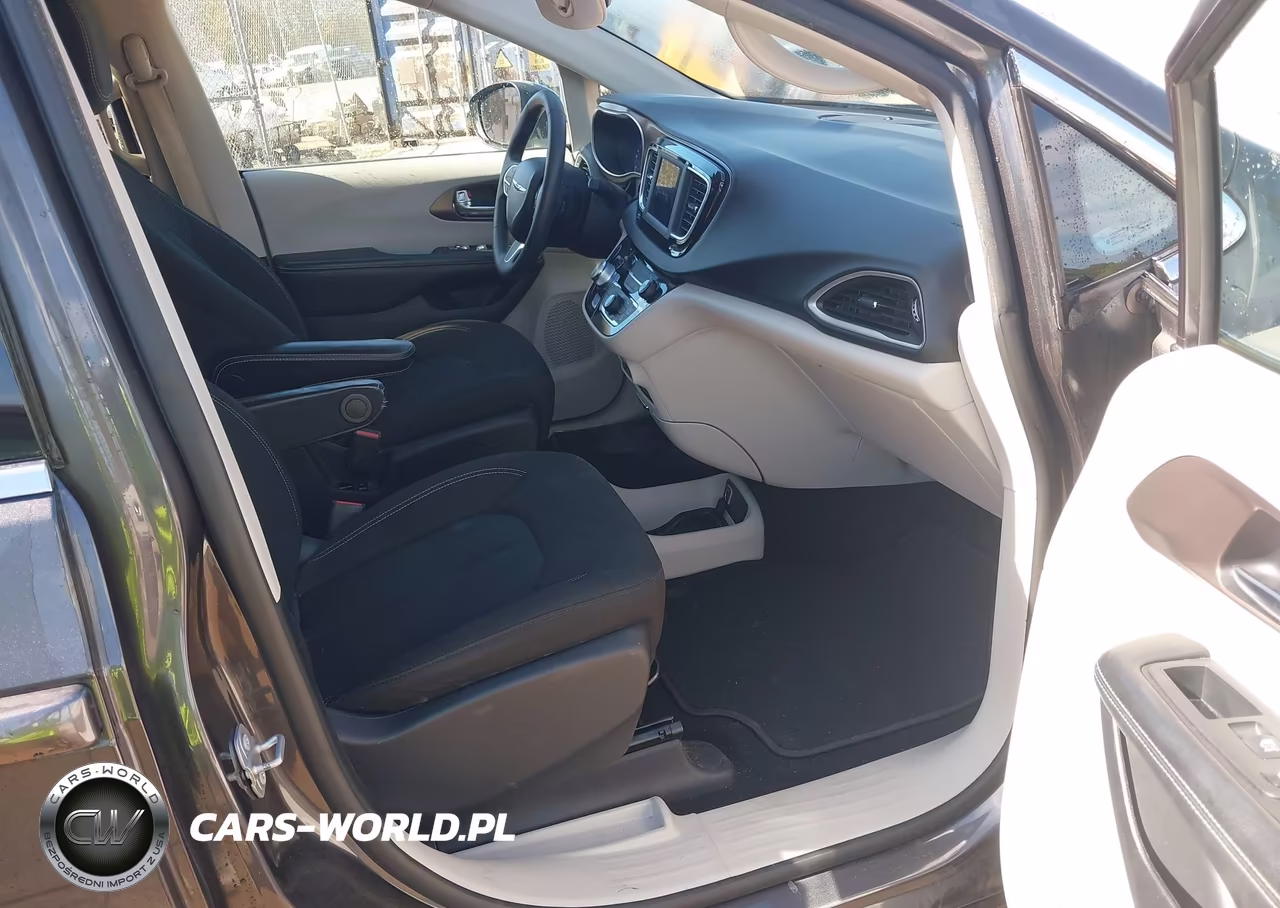 2020 Chrysler Voyager Lx VIN:2C4RC1CG8LR252540 - 5