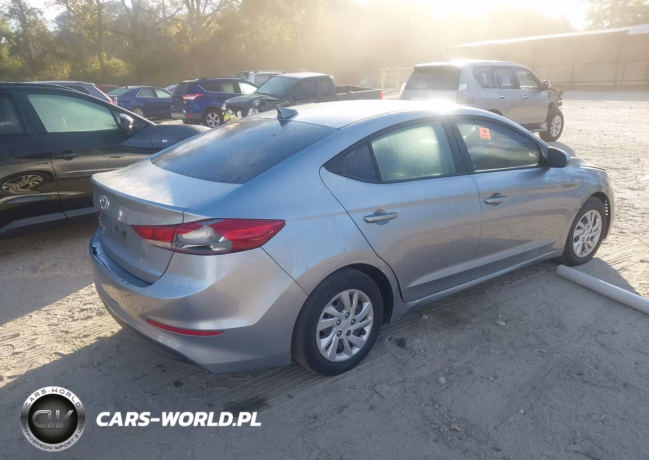 2017 Hyundai Elantra Se VIN:5NPD74LF2HH081781 - 4