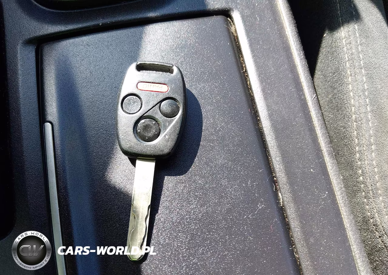 HONDA ACCORD VIN:1HGCS12388A007919 - 11