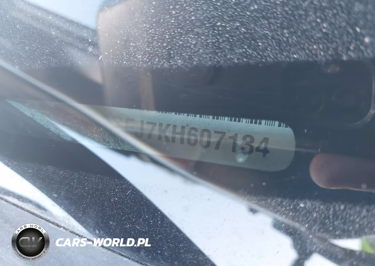 2019 Dodge Challenger R-T Scat Pack VIN:2C3CDZFJ7KH607134 - 9
