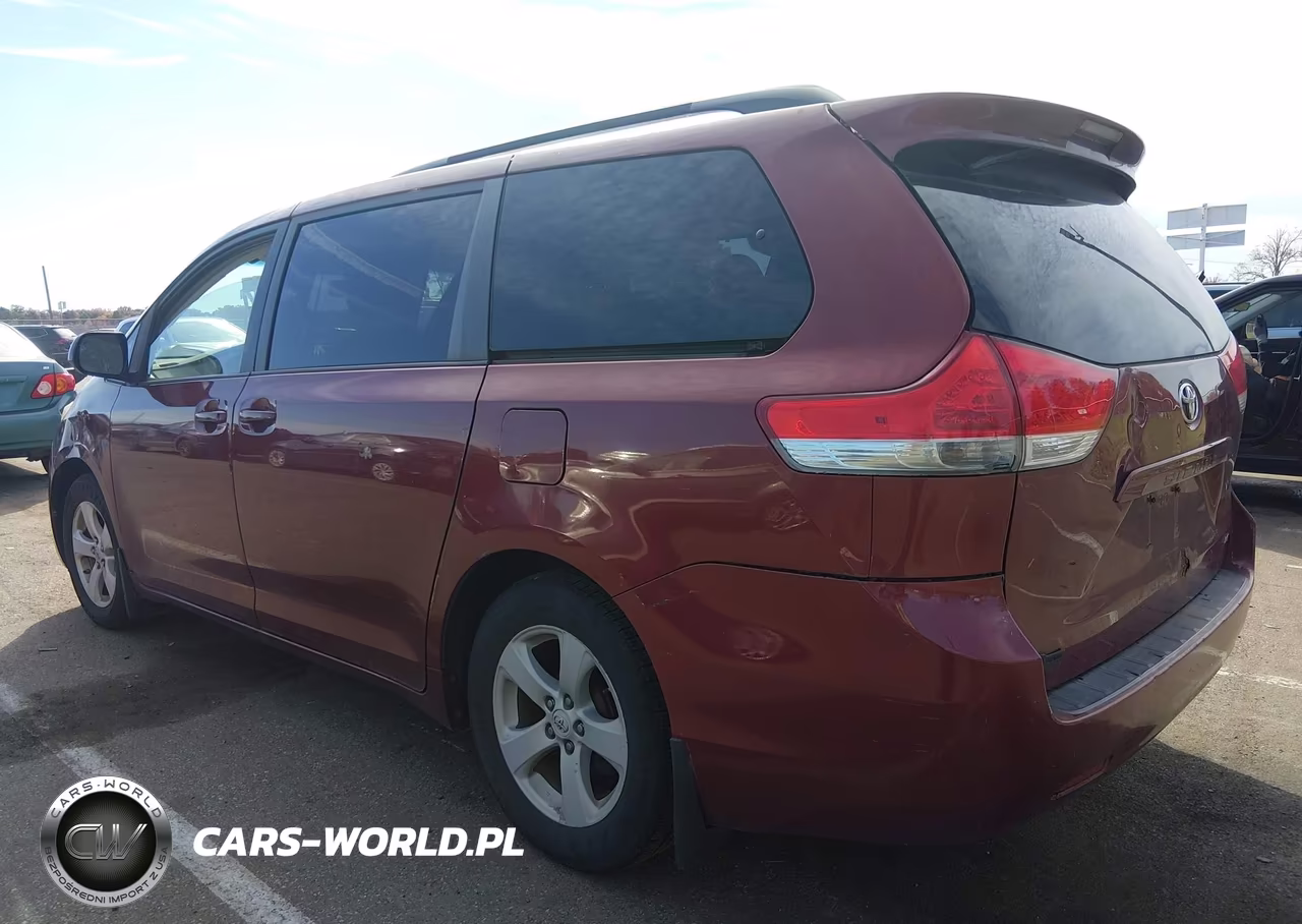 2011 Toyota Sienna Le V6 VIN:5TDKK3DC7BS023297 - 3