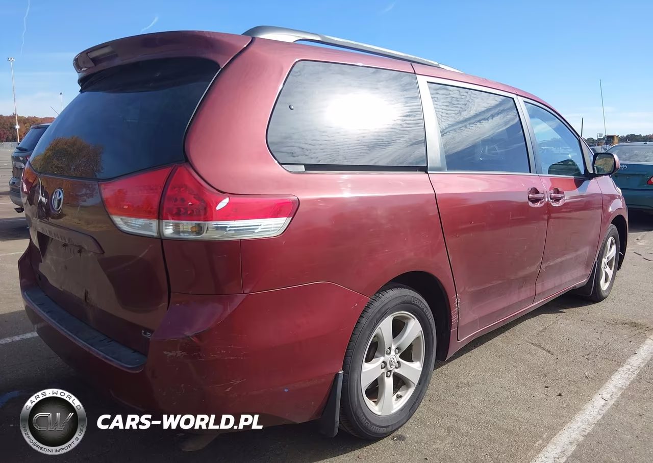 2011 Toyota Sienna Le V6 VIN:5TDKK3DC7BS023297 - 4