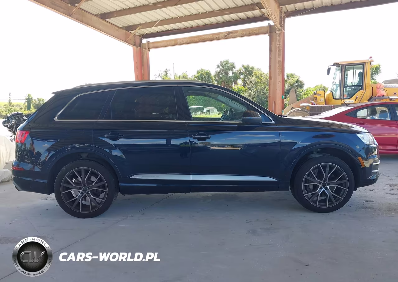 2017 Audi Q7 3.0T Premium VIN:WA1LAAF70HD034684 - 13