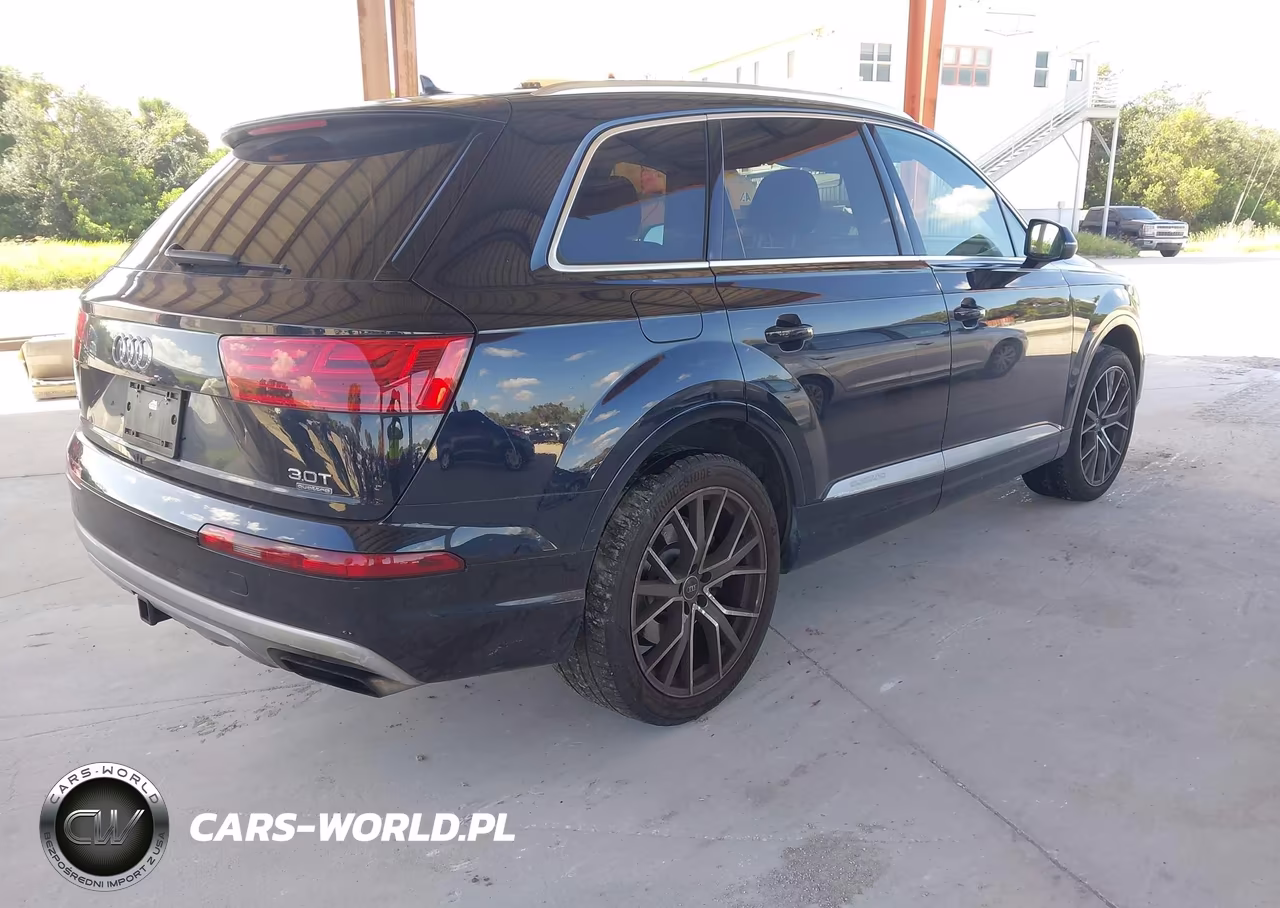 2017 Audi Q7 3.0T Premium VIN:WA1LAAF70HD034684 - 4