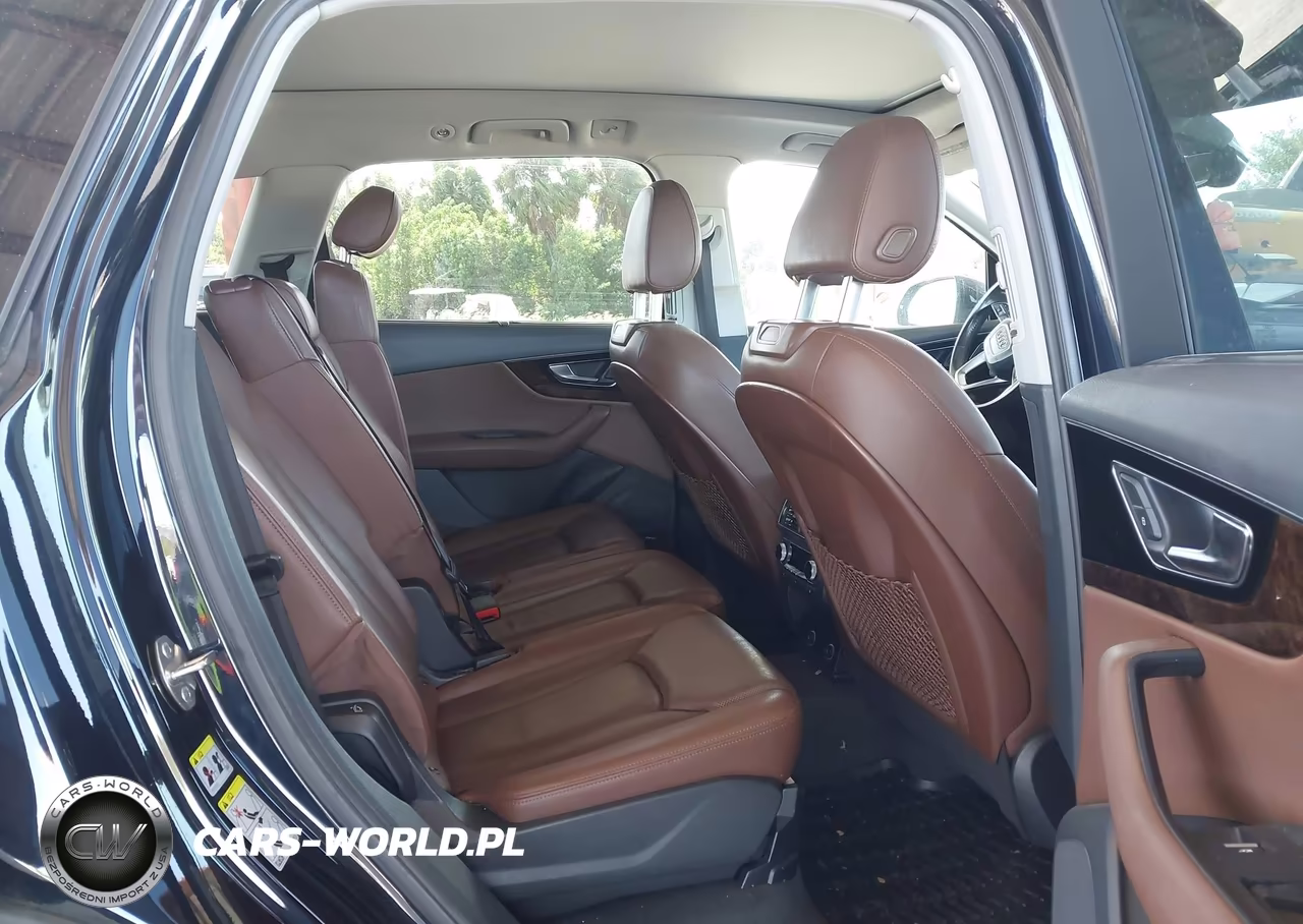 2017 Audi Q7 3.0T Premium VIN:WA1LAAF70HD034684 - 8